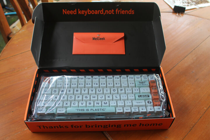 mojo-84-Mechanical-keyboard-เปิดกล่อง
