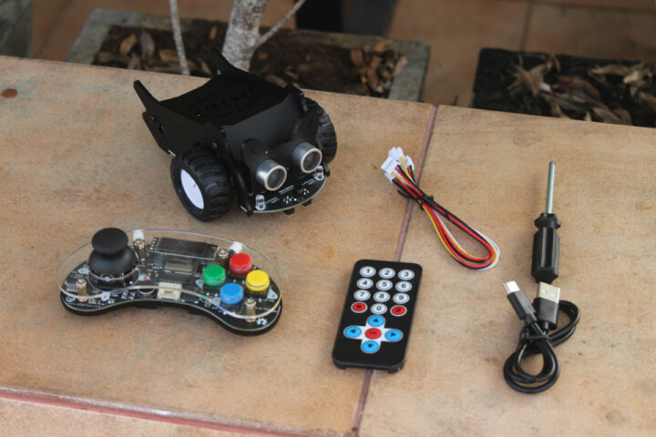 Elecrow CrowBot BOLT Game Controller Assembled