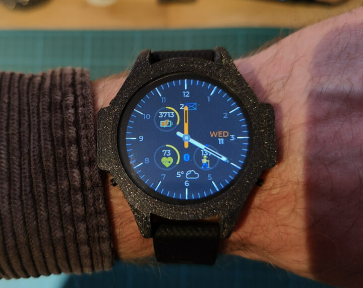 ZSWatch open source hardware nRF52833 smartwatch