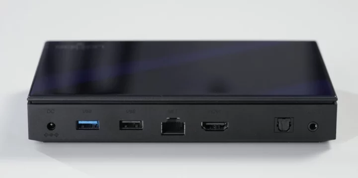 Ugoos SK1 ports