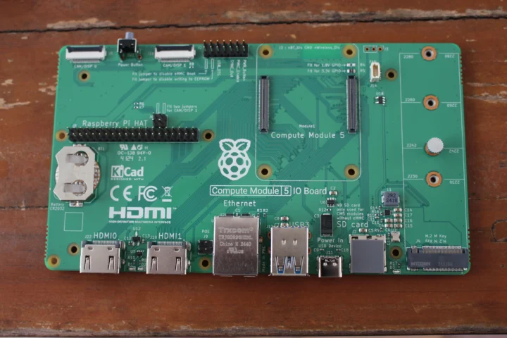 Compute Module 5 IO Board