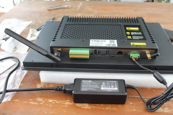 Raspberry Pi CM5 panel PC Antenna assembly power connection