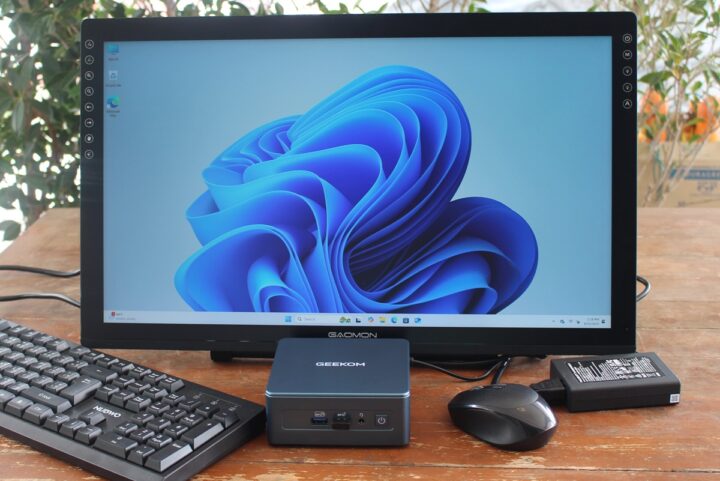 GEEKOM Mini IT12 Mini PC Intel i7 1280P windows