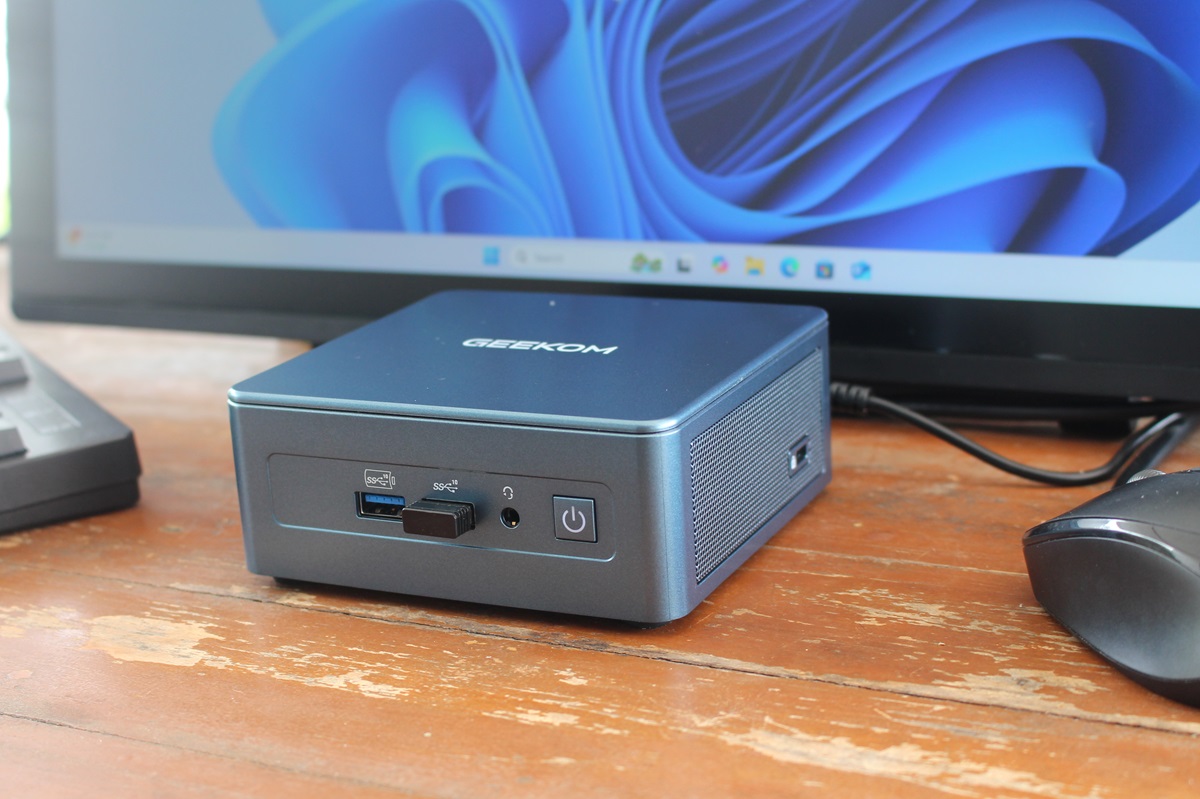 GEEKOM Mini IT12 Mini PC Intel i7 1280P review