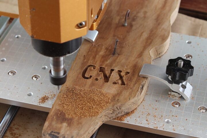LUNYEE 3018 Pro CNX Roughing