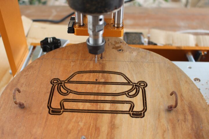 LUNYEE 3018 Pro Ultra wood car image