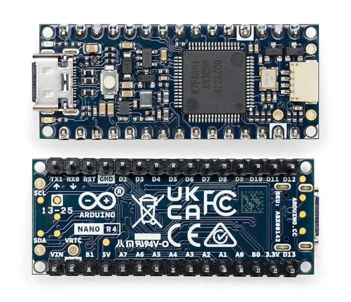 Small official Renesas RA4M1 Arduino board