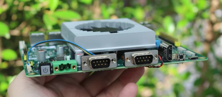 AAEON NV8600 Nano AI DC input COM port CAN Bus HDMI