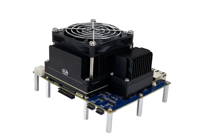Gauntlet carrier board expansion connectors