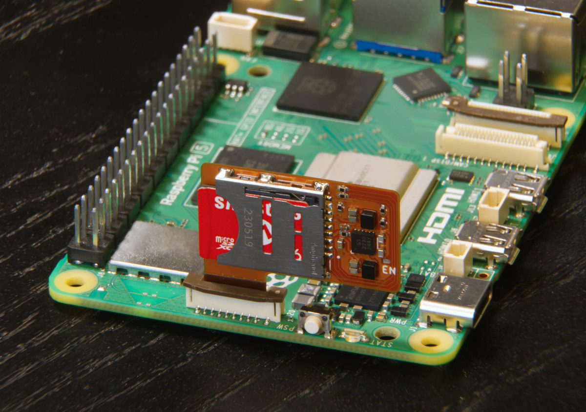 Tiny microSD Express adapter for Raspberry Pi 5