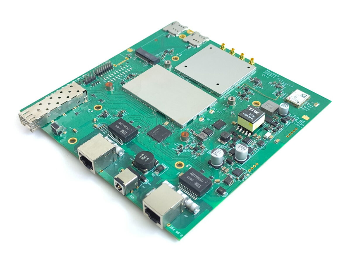 Embedded Board ที่ใช้ Qualcomm IPQ5322 สำหรับเครือข่าย WiFi 7 และ 10GbE ...