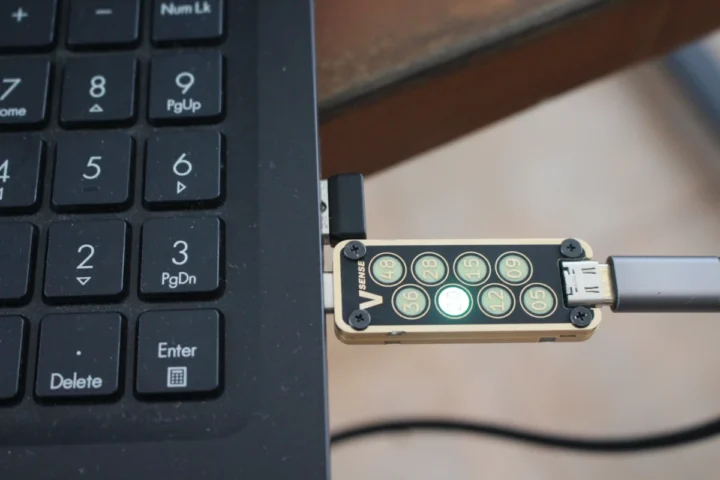 laptop USB Vsense 100W MINIX Gan power adapter
