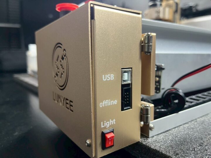 LUNYEE 4040 Pro CNC – Control Box Side Panel
