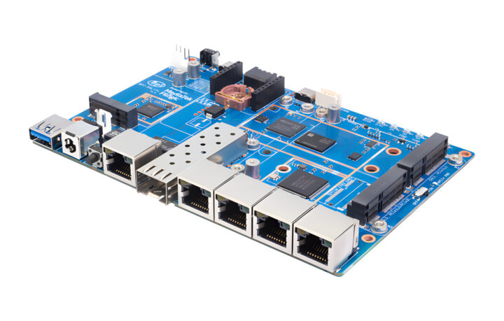 Mediatek Filogic 850 2.5GbE WiFi 7 5G router board