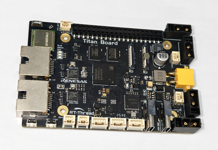 RA8P1 Titan board
