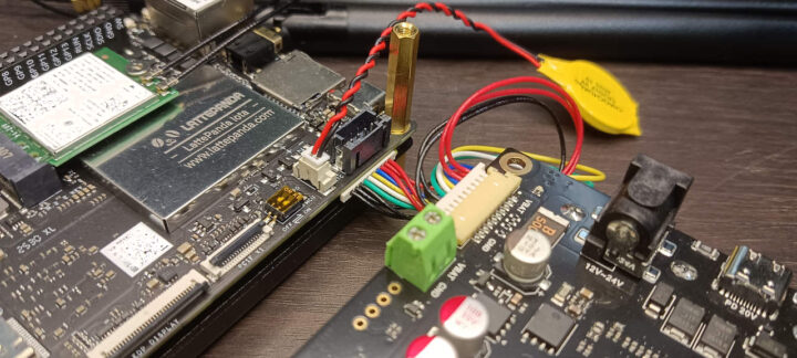 การเชื่อมต่อ RTC battery กับ UPS Expansion Board การเชื่อมต่อ RTC battery กับ UPS Expansion Board