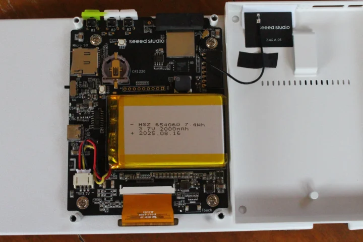 reTerminal E002 teardown reTerminal E002 teardown