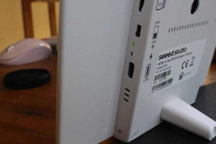 reTerminal ePaper ON LED Green reTerminal ePaper ON LED Green