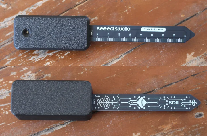 XIAO Soil Moisture Sensor unboxing