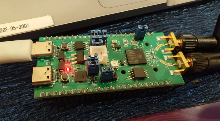 Espressif Systems ESP32-E22 WiFi 6E test board