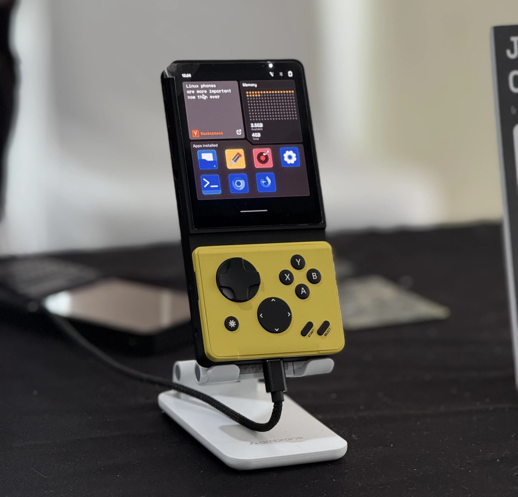 Mecha comet handlheld linux computer