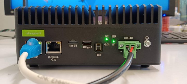 การจ่ายไฟให้อุปกรณ์ด้วย Terminal block