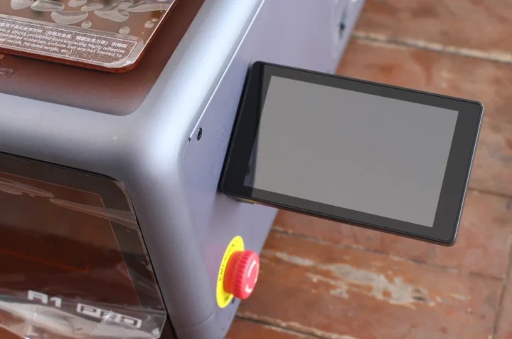 Connect Ribbon Cable screen