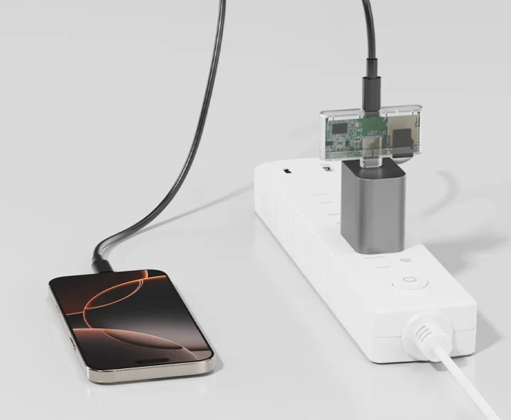 Smartphone charging USB microSD card reader