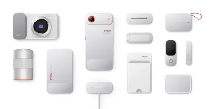 TECNO ATOM modular phone