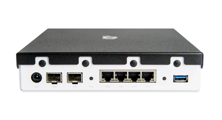 Dual 10GbE Quad 2.5GbE router