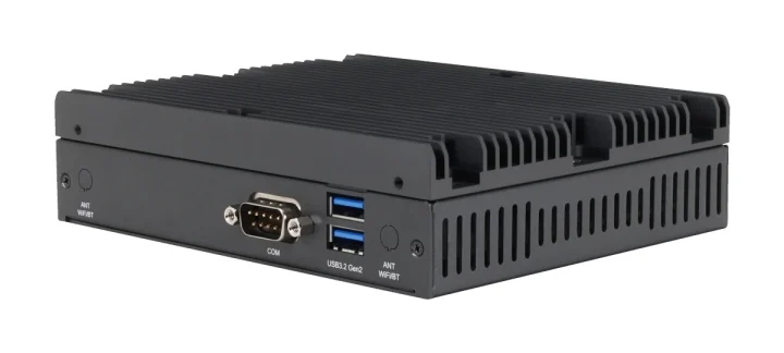 Intel Core 3 N355 fanless mini PC COM port