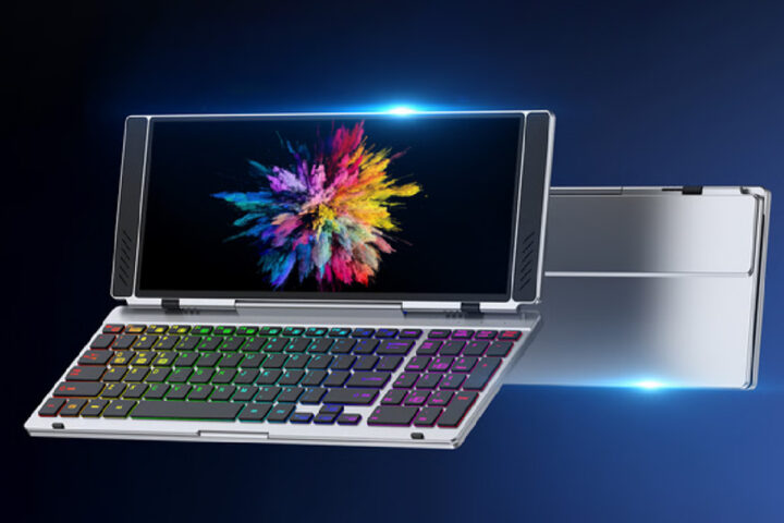 VitaLink keyboard with 4K touchscreen 