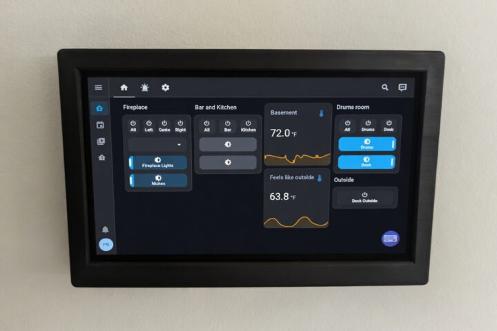 HAUI 3Gang 7 inch Display Wall Mount Dashboard WiFi