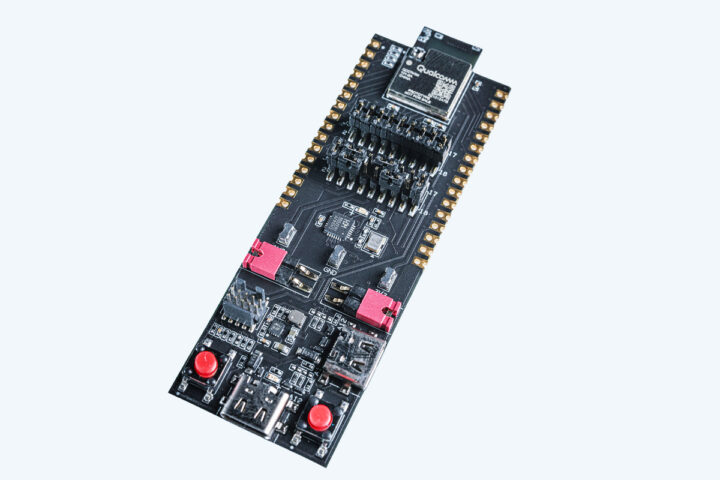 The Qualcomm QCC74xM EVK The Qualcomm QCC74xM EVK