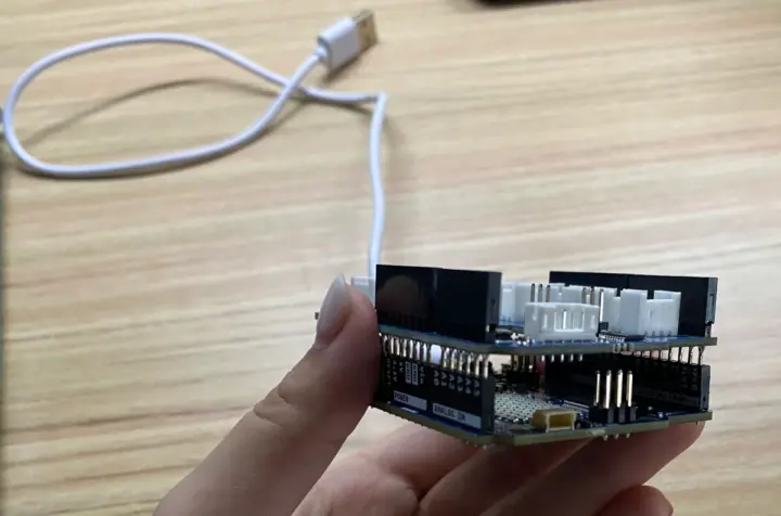 Arduino UNO R4 WiFi board connect base Shield Arduino UNO R4 WiFi board connect base Shield