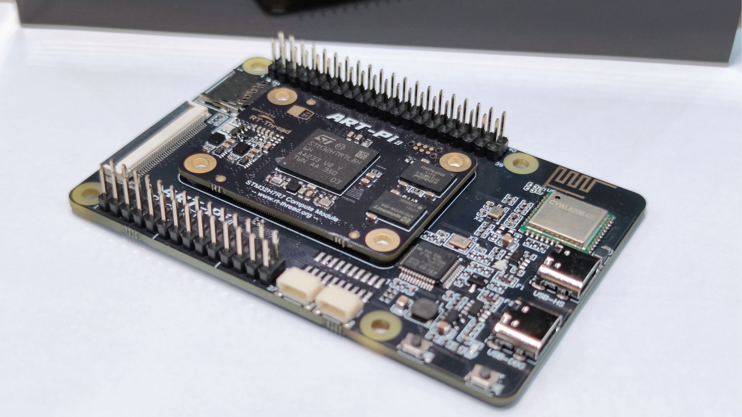 STM32H7R7 development board