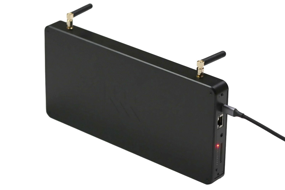 MNT Station fanless open hardware modular computer