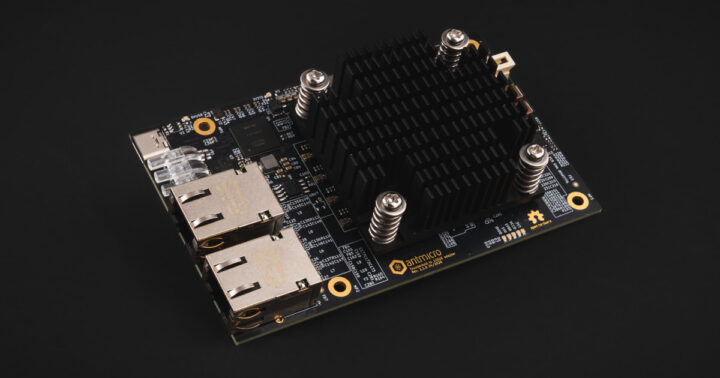 antmicro Thunderbolt to 10GbE adapter antmicro Thunderbolt to 10GbE adapter