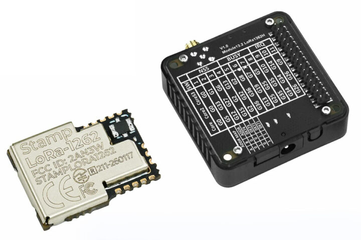 โมดูล M5Stack M5Stamp LoRa (ขวา) และ Module13.2 LoRa-1262 (ซ้าย)